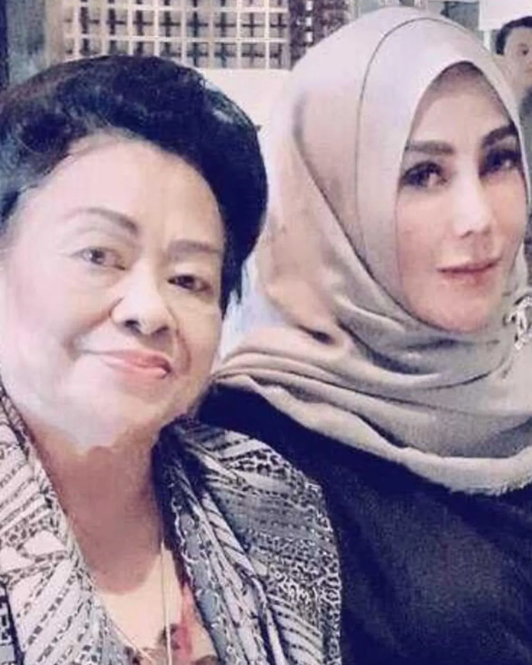 Lemah Amy Qanita ungkap kronologi meninggalnya Mami Popon - Credit: instagram.com/amy_r_qanita