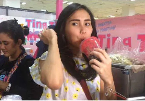 Ayu Ting Ting baru-baru ini digosipkan nikah siri dengan Raffi Ahmad © KapanLagi.com/Adi Abbas Nugroho