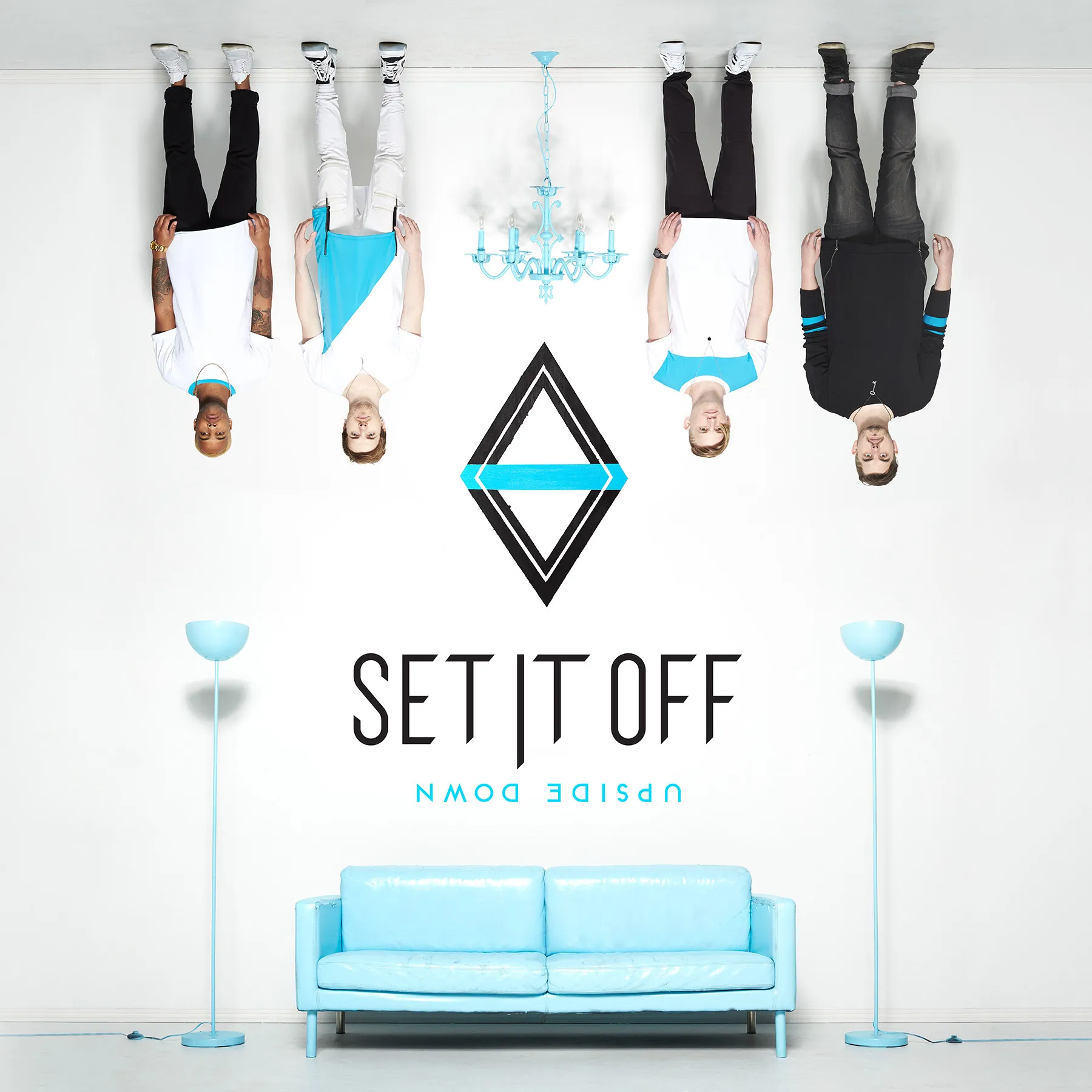 'UPSIDE DOWN', bakal berisi 12 track yang catchy dan nggak boleh kamu lewatkan, KLovers! © Rude Records/Secret Signals Singapore
