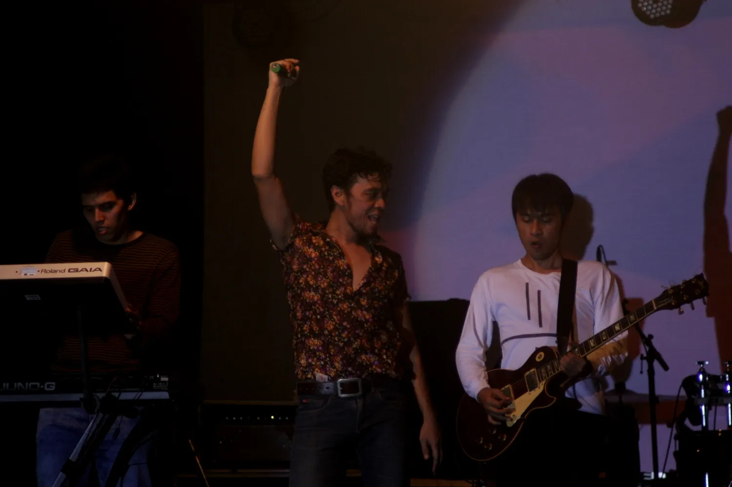 Penampilan The Upstairs