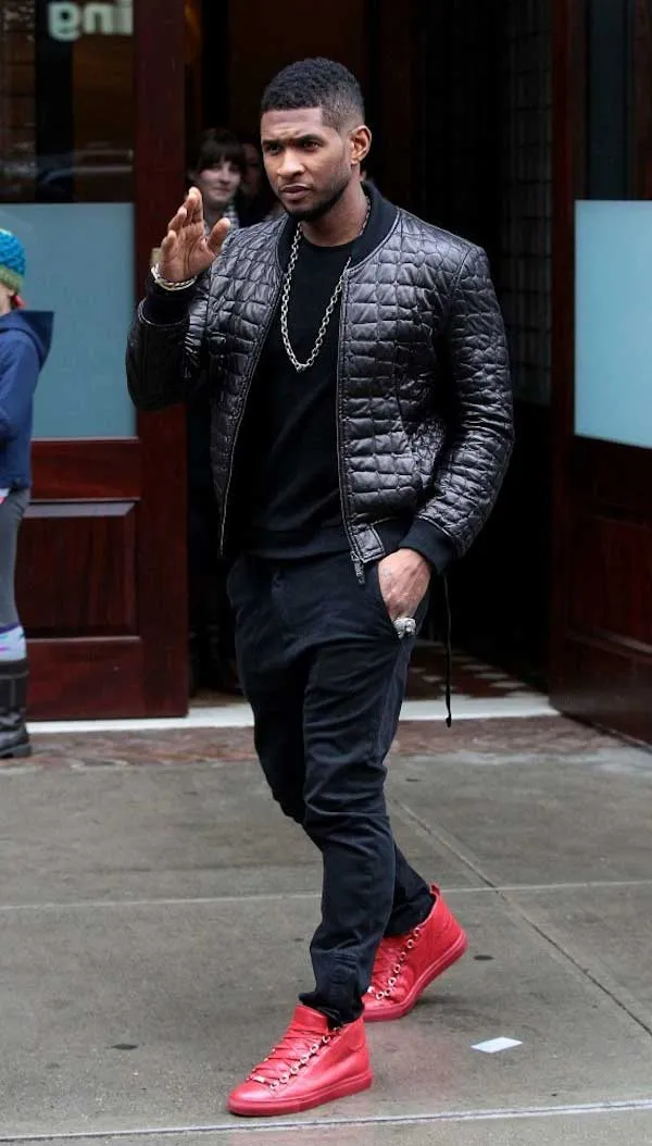 Anak Usher mengalami insiden di kolam renang. ©menstylefashion.com
