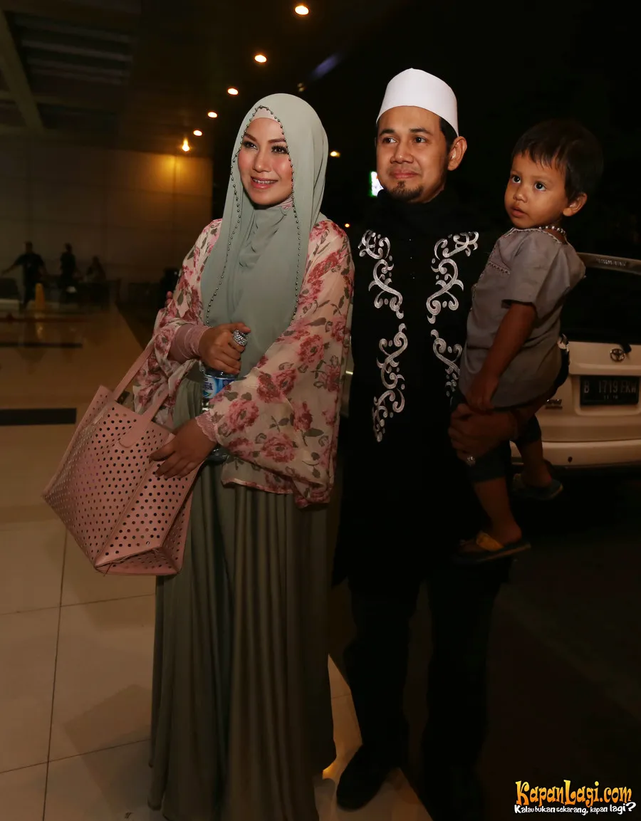 Guntur Bumi dan Puput Melati saat ini punya 4 orang anak. ©KapanLagi.com®/Budy Santoso
