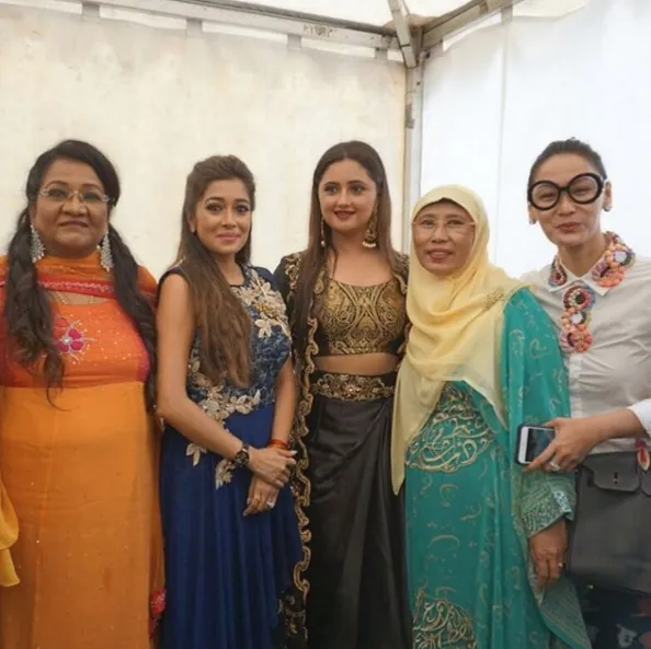 Ibunda Inul Daratista ngefans dengan serial 'Uttaran' ©instagram/inul.d