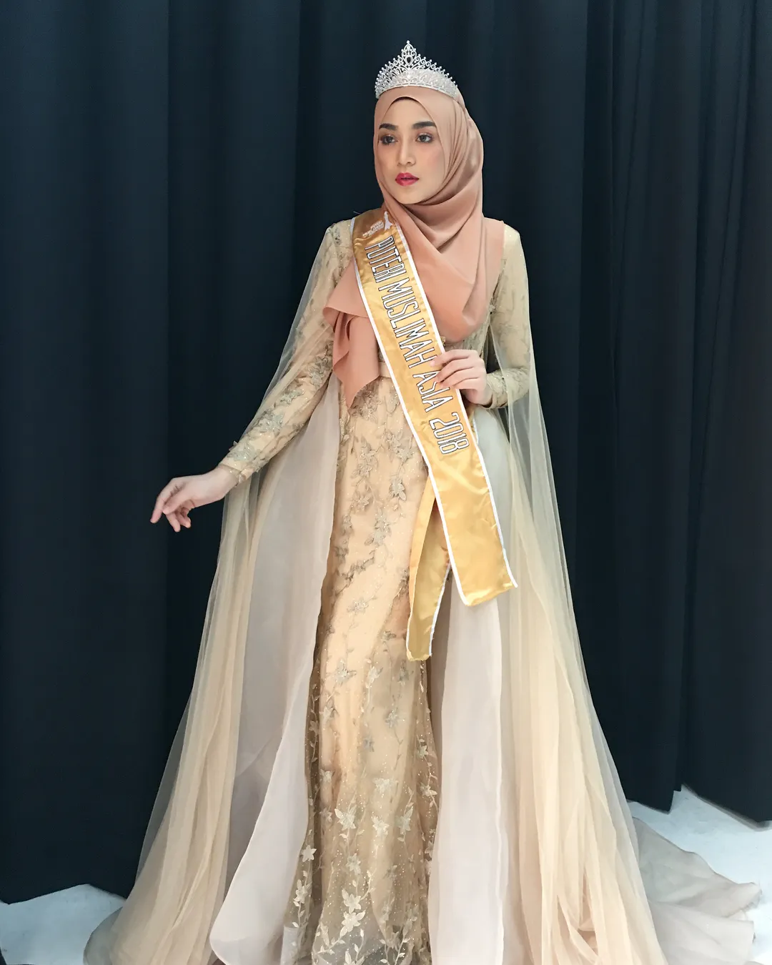 Uyaina Arshad salah satu host Dangdut Academy Asia 4 (Credit: Instagram.com/uyainaarshad)