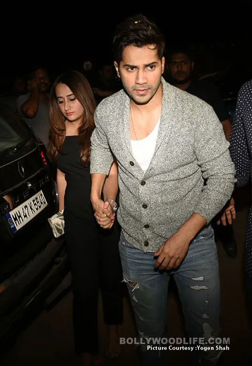 Varun Dhawan gandeng tangan Natasha di pesta Shahid ©bollywoodlife