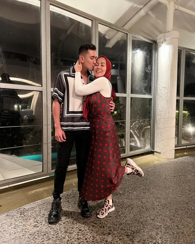 Instagram Verrel Bramasta