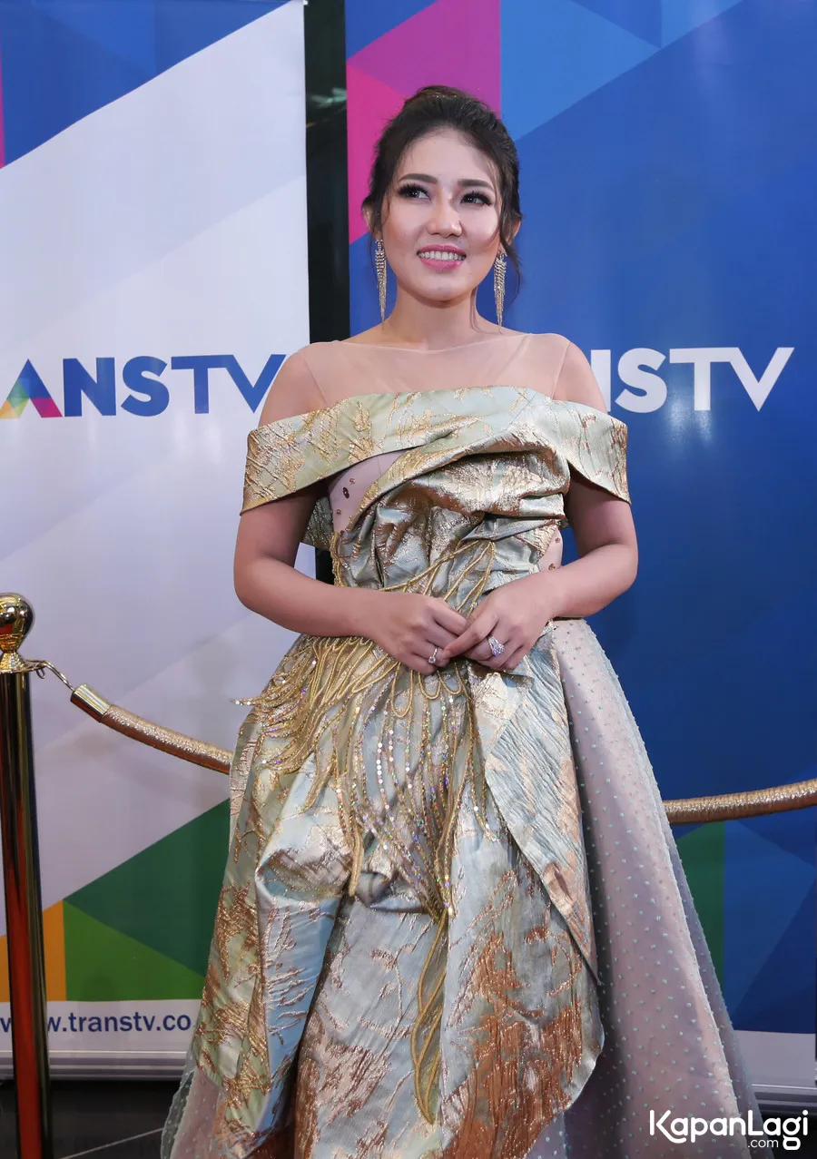 Via Vallen mengungkap ia telah bekerja sejak masih kelas 5 SD. ©KapanLagi.com/Budy Santoso