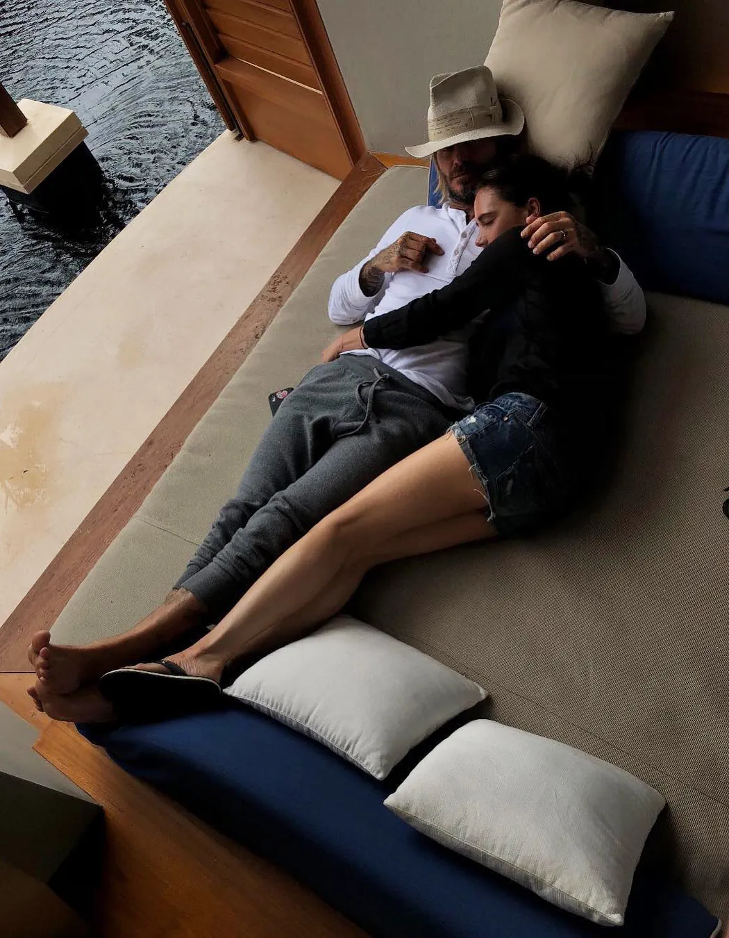 Victoria dan David memang jarang mengumbar kemesraannya di media sosial © instagram.com/victoriabeckham