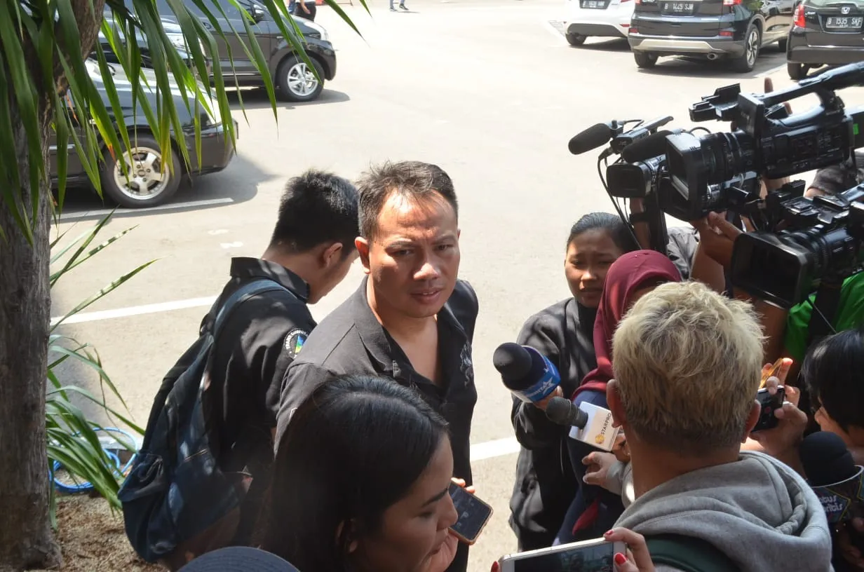 Laki-Laki Itu Bernama Fiki Alman