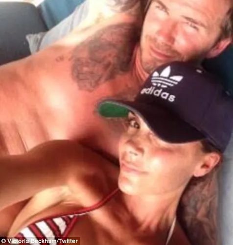 David Beckham dan Victoria Beckham @ Twitter.com/victoriabeckham