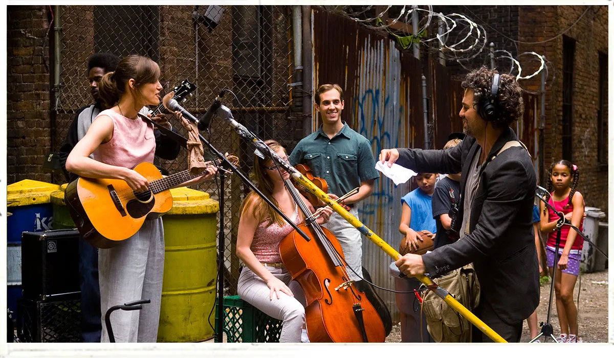 BEGIN AGAIN/©beginagainmovie.com
