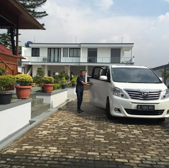 Villa mewah yang dibangun Ayu Ting Ting © Instagram.com/mom_ayting92_
