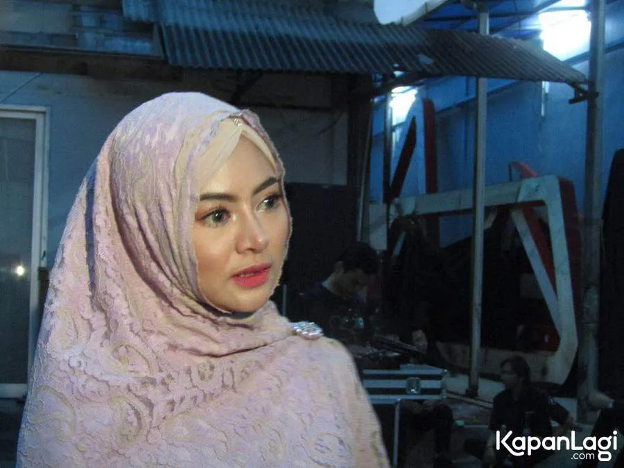 Vita meneguhkan diri dari tawaran lepas hijab/©KapanLagi.com®/Adi Abbas Nugroho