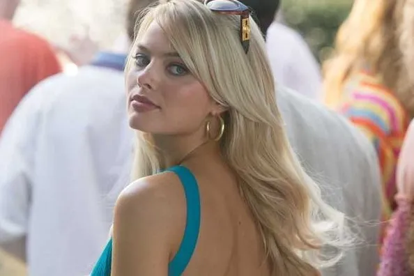 Naomi - WOLF OF WALL STREET (2013)
