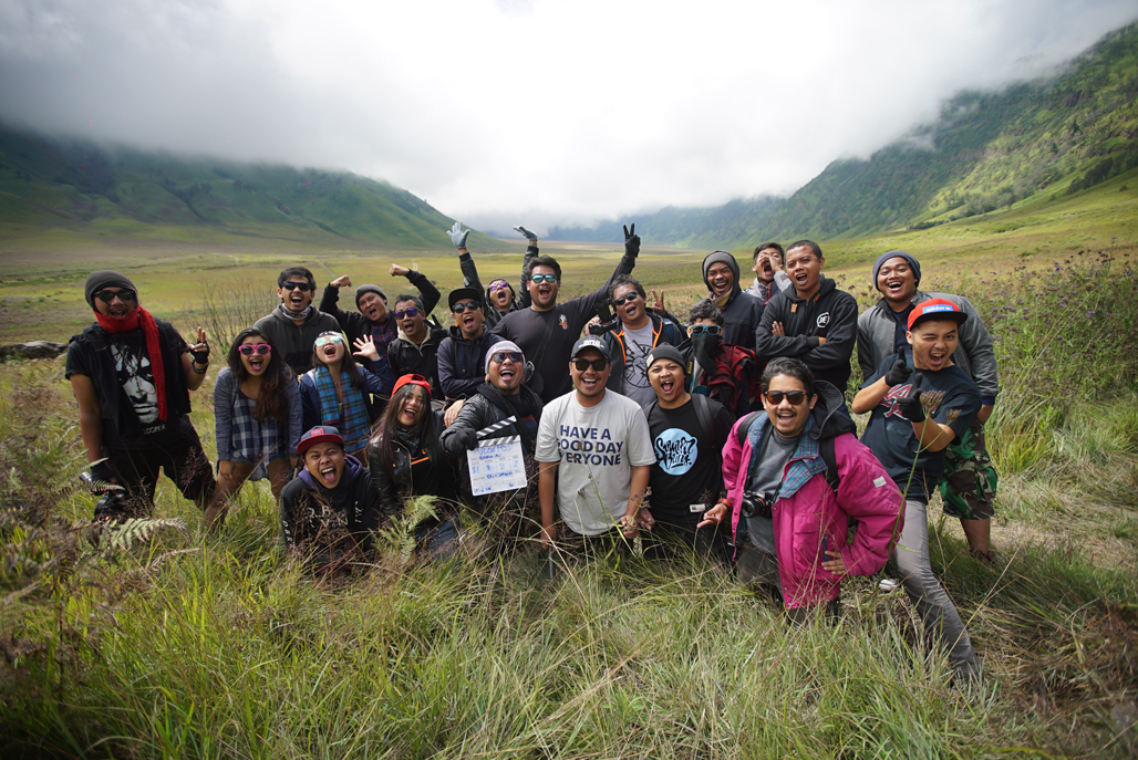 Seluruh keuntungan VLOG FEST 2016 THE MOVIE akan digunakan untuk pendanaan sekolah bakat DOES University © Endank Soekamti Official