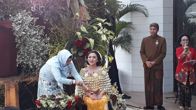 Vicky Shu manja saat hamil besar © KapanLagi.com/Mathias Purwanto