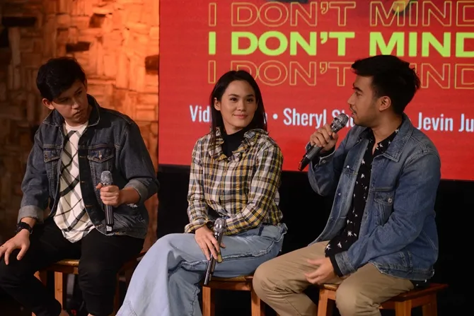 Vidi Aldiano, Sheryl Sheinafia, & Jevin Julian bicara soal kolaborasinya dalam lagu I Don't Mind © KapanLagi.com/Bayu Herdianto