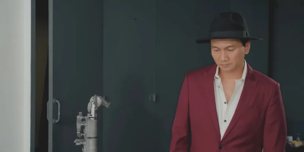 ANJI - Orang Yang Berbeda