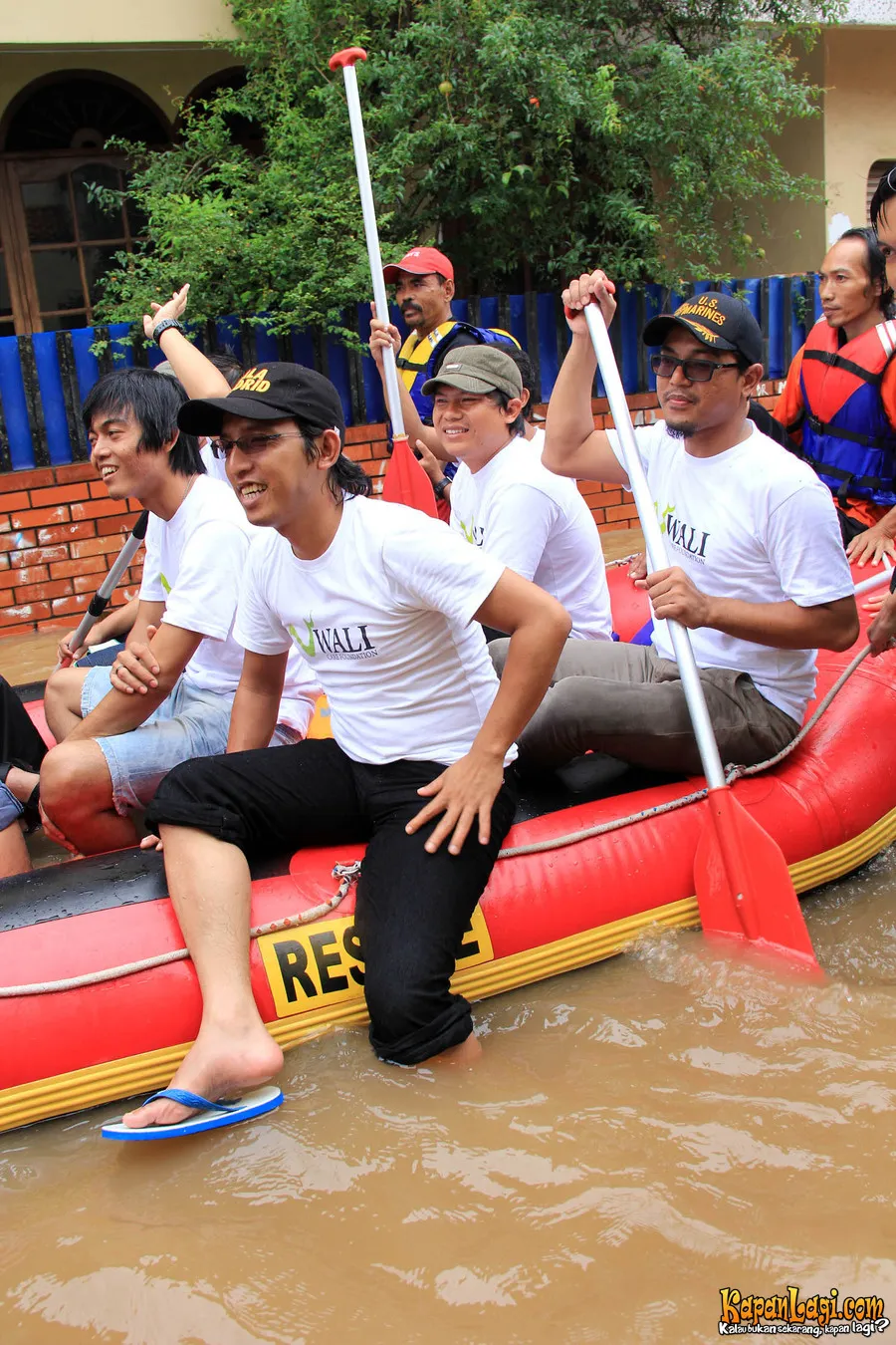 Wali kembali menunjukkan kepedulian sosial mereka.