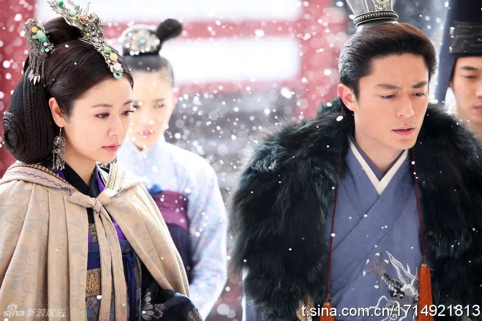 Wallace Huo dan Ruby Lin pernah main bareng dalam GLAMOROUS IMPERIAL CONCUBINE. ©dramafever.com