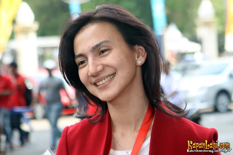 Wanda Hamidah mengaku hanya bersahabat dengan Raffi Ahmad