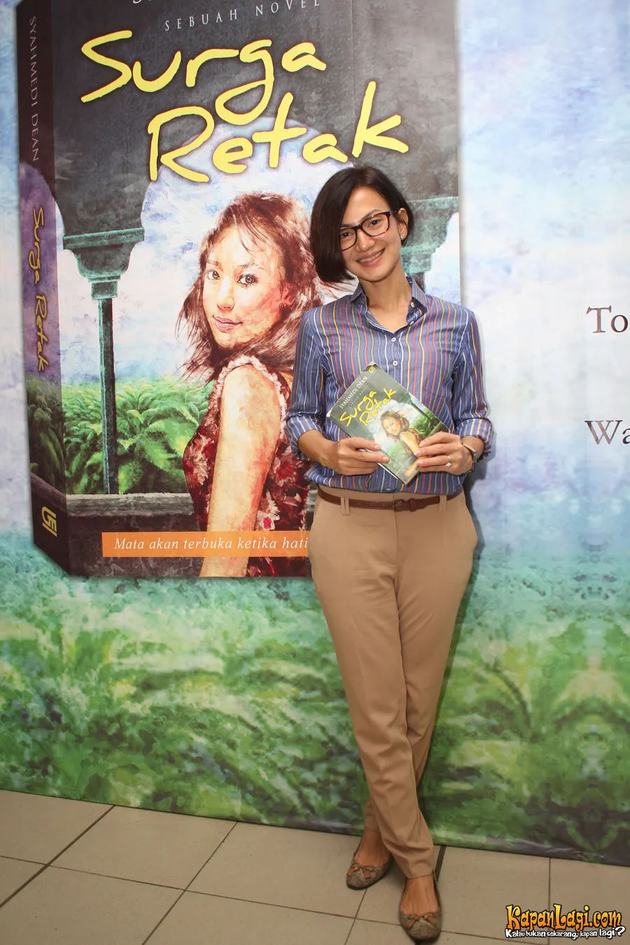 Wanda Hamidah tidak menjadikan profesi di dunia entertainment sebagai pilihan utama.