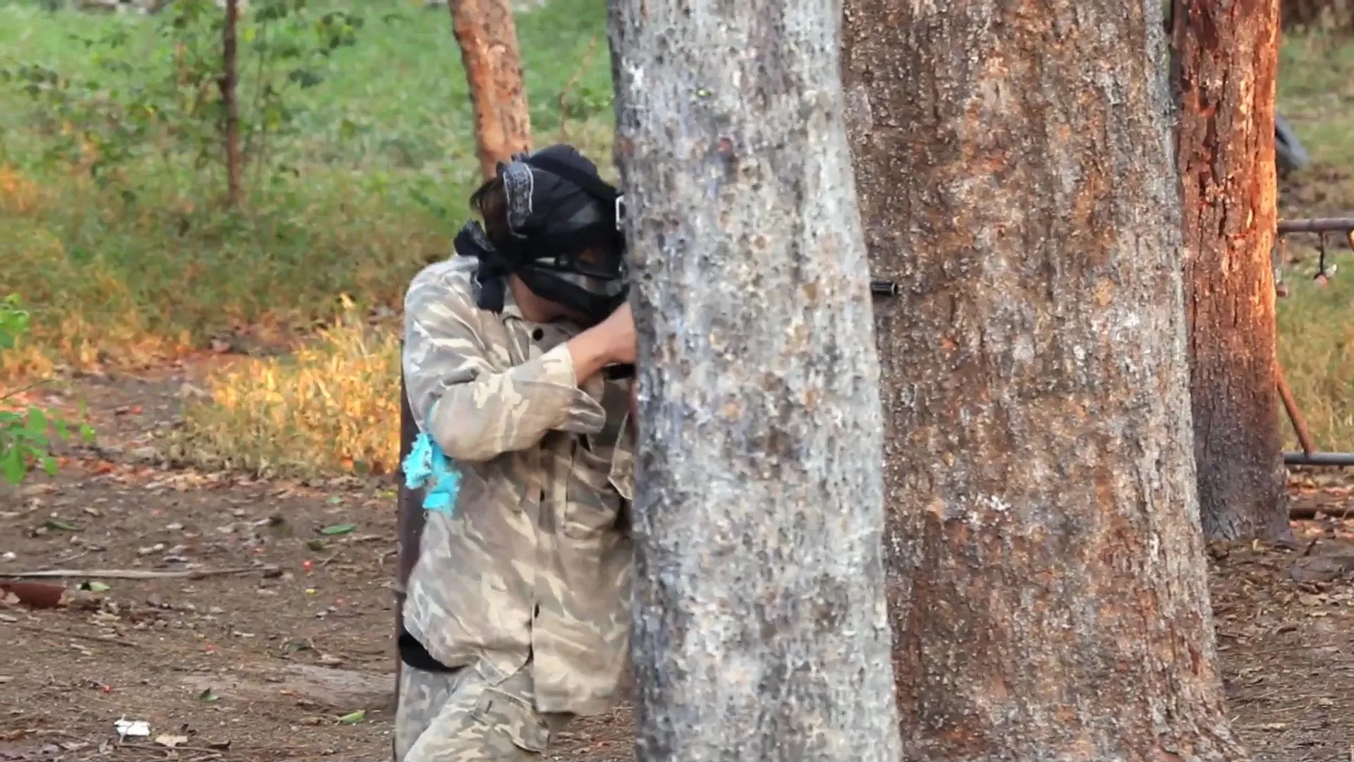 Lebih sering main paintball, belum tentu Daffa bisa mengalahkan Brandon yang ketakutan lho © KapanLagi.com
