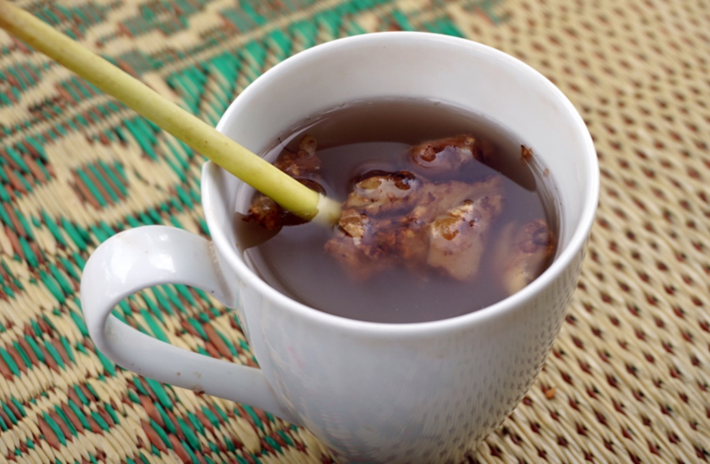 Ilustrasi wedang jahe (credit: Shutterstock)