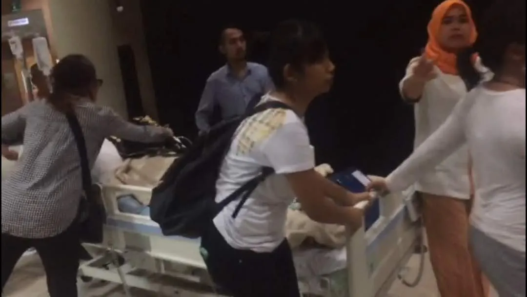 Julia Perez keluar dari kamar inap untuk lakukan cuci darah © Istimewa