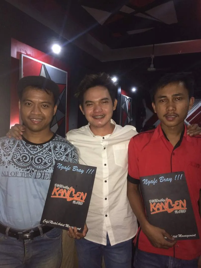 Dodhy buka cafe dan manajemen artis © KapanLagi.com®/Mathias Purwanto