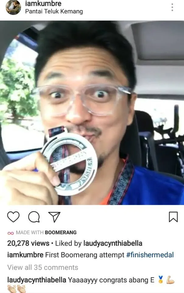 Bella menyampaikan selamat kepada Abang E ©instagram/iamkombre