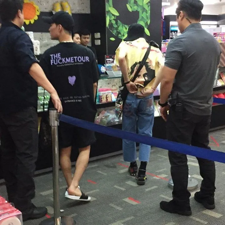 G-Dragon kedapatan ke Gramedia GI? © Twitter