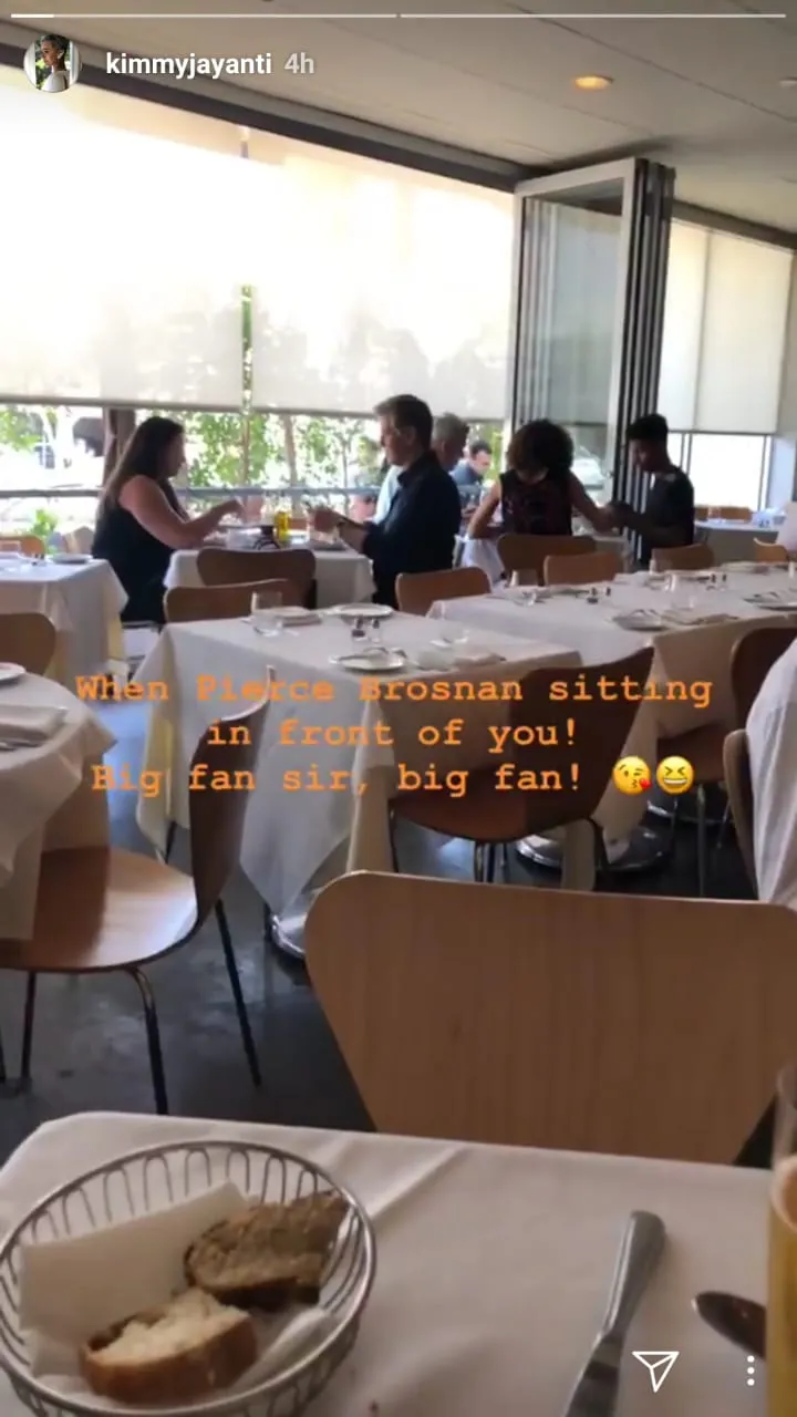 Kimmy Jayanti dan Greg Nwokolo satu resto bareng Pierce Brosnan. (instagram.com/KimmyJayanti)