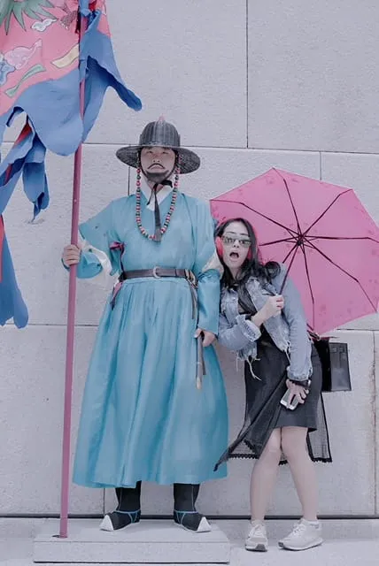 Ratu gelar kuis berhadiah jutaan rupiah untuk fans / Credit: Dokumentasi Pribadi