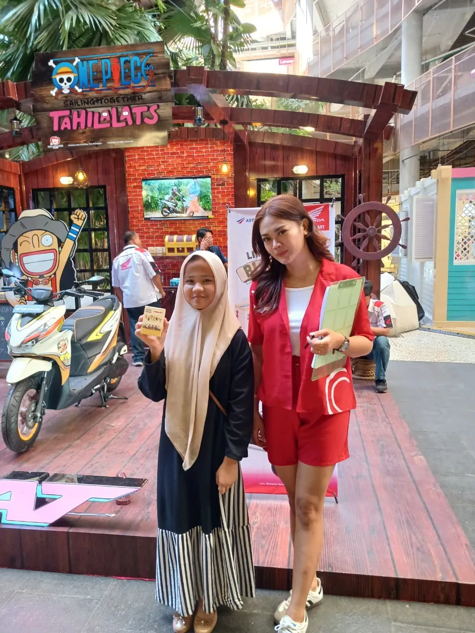 Booth Honda BeAT One Piece Tahilalats di Nipah Mall Makassar. (Sumber: AHM)