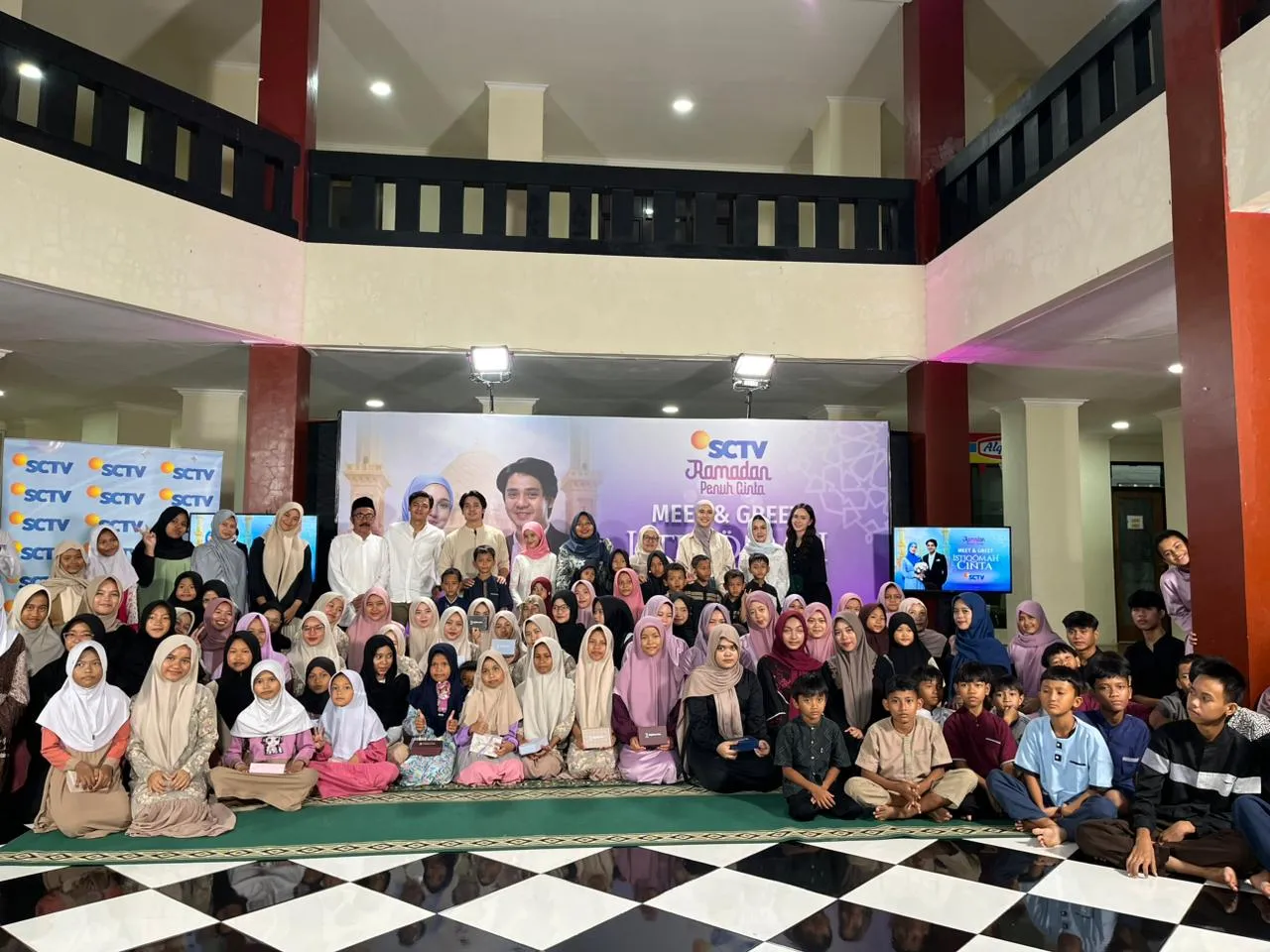 Atmosphere of the Meet and Greet with the Cast of ISTIQOMAH CINTA