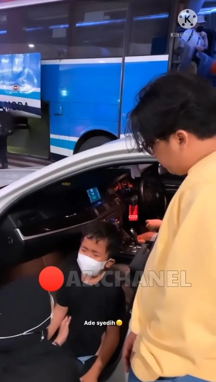 Yah nangis, susah emang kalau udah terlalu sering bersama tiba-tiba harus ditinggalin. Kayak kamu dan dia nggak sih?