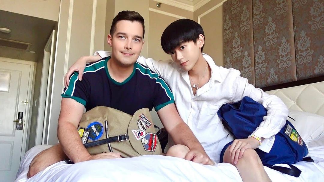 Viral These 9 Romantic Photos Of Gay Couple Yos And Max Who Are Already Married Youtube