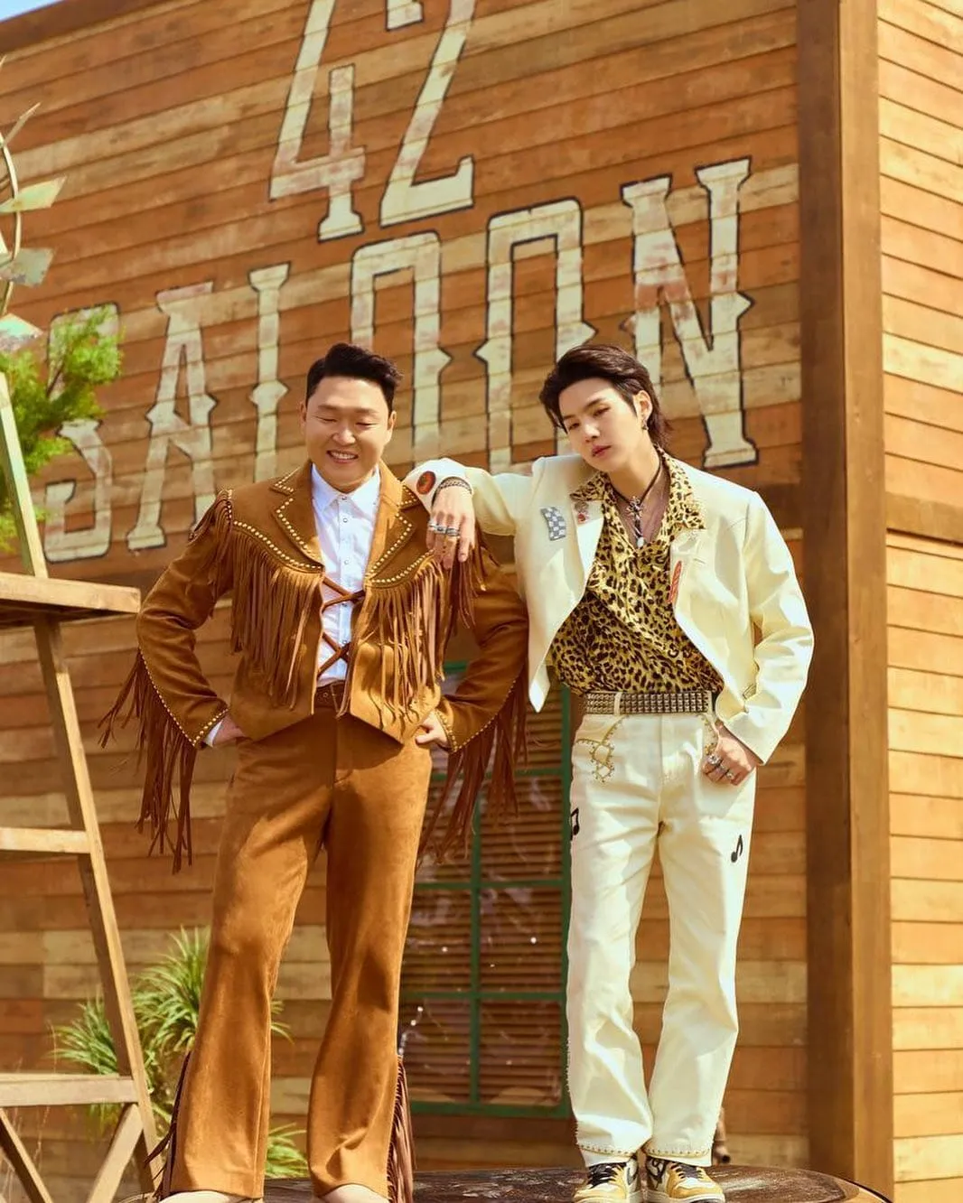 PSY dan Suga BTS (Credit: instagram.com/42psy42)