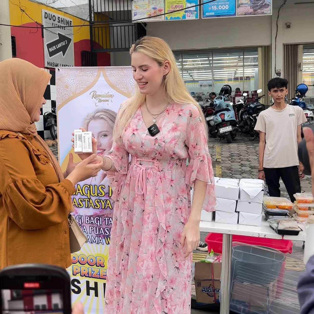 Berbagi Kepada Sesama