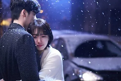 WHILE YOU WERE SLEEPING sukses mempertahankan posisi rating pertama. © SBS