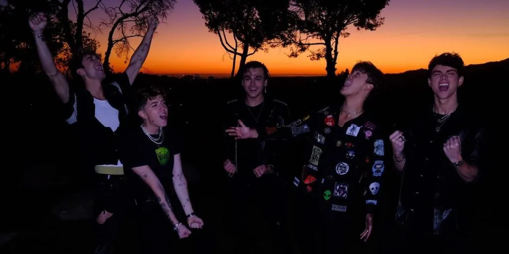 Jonas Blue, Why Don't We - Don't Wake Me Up