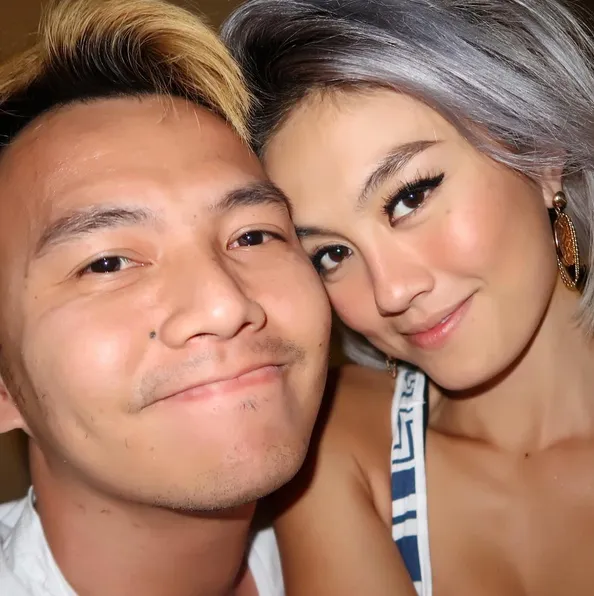 Foto selfie mesra Wijin dan Agnes Monica © Instagram.com/saputrawijaya
