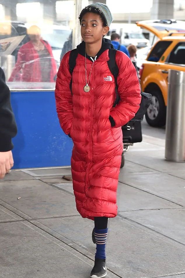 Penampilan Willow saat tiba di bandara ©splashnews.com