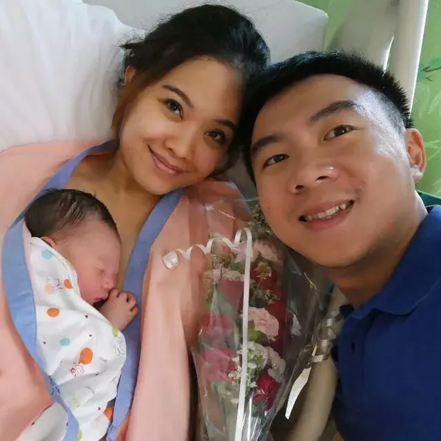 Winda Viska dan suami bersama dengan buah hati mereka. (Instagram)