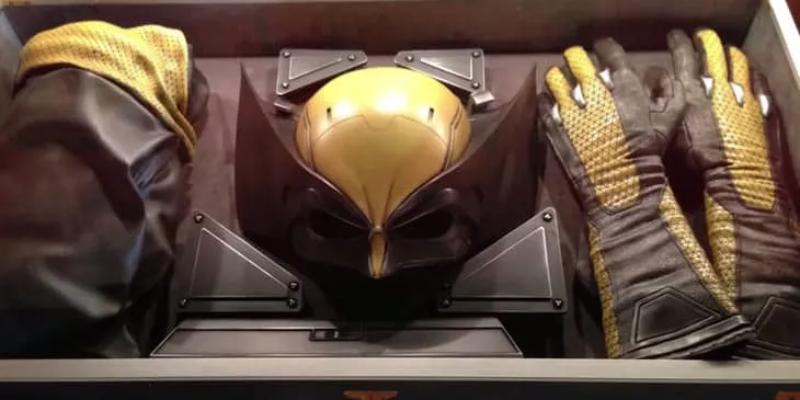 Kostum ikonik Wolverine tak pernah digunakan di film karena sutradara merasa karakter Logan tak harus mengenakan kostum © screenrant.com