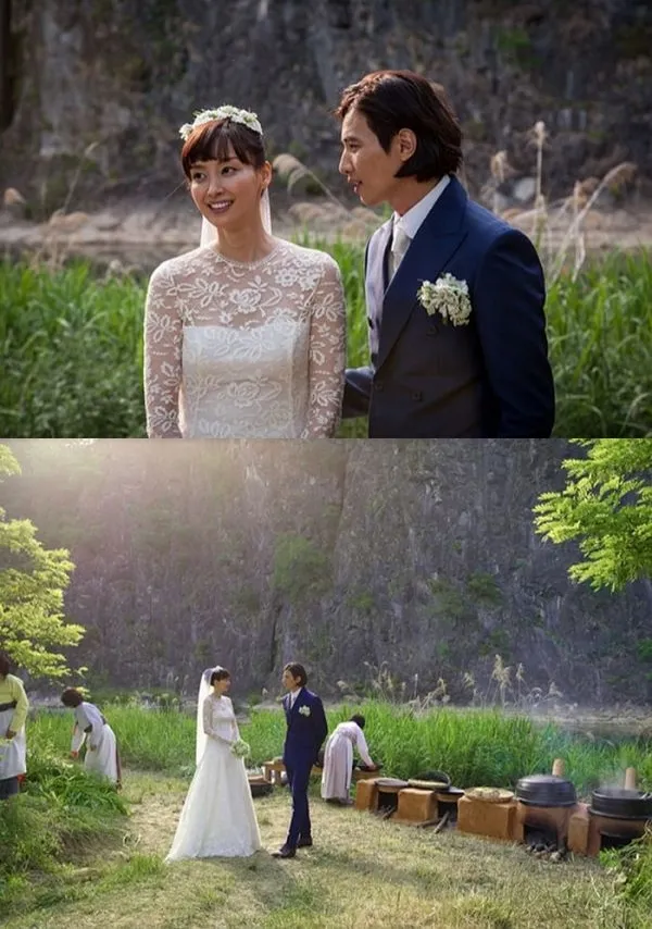 Suasana pernikahan Won Bin dan Lee Na Young, romantis banget. ©soompi.com