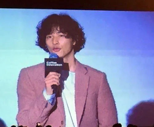 Rambut Won Bin jadi pembicaraan © allkpop.com