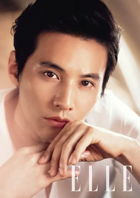 Foto close up Won Bin yang pastinya membuat fans terbuai @soompi.com