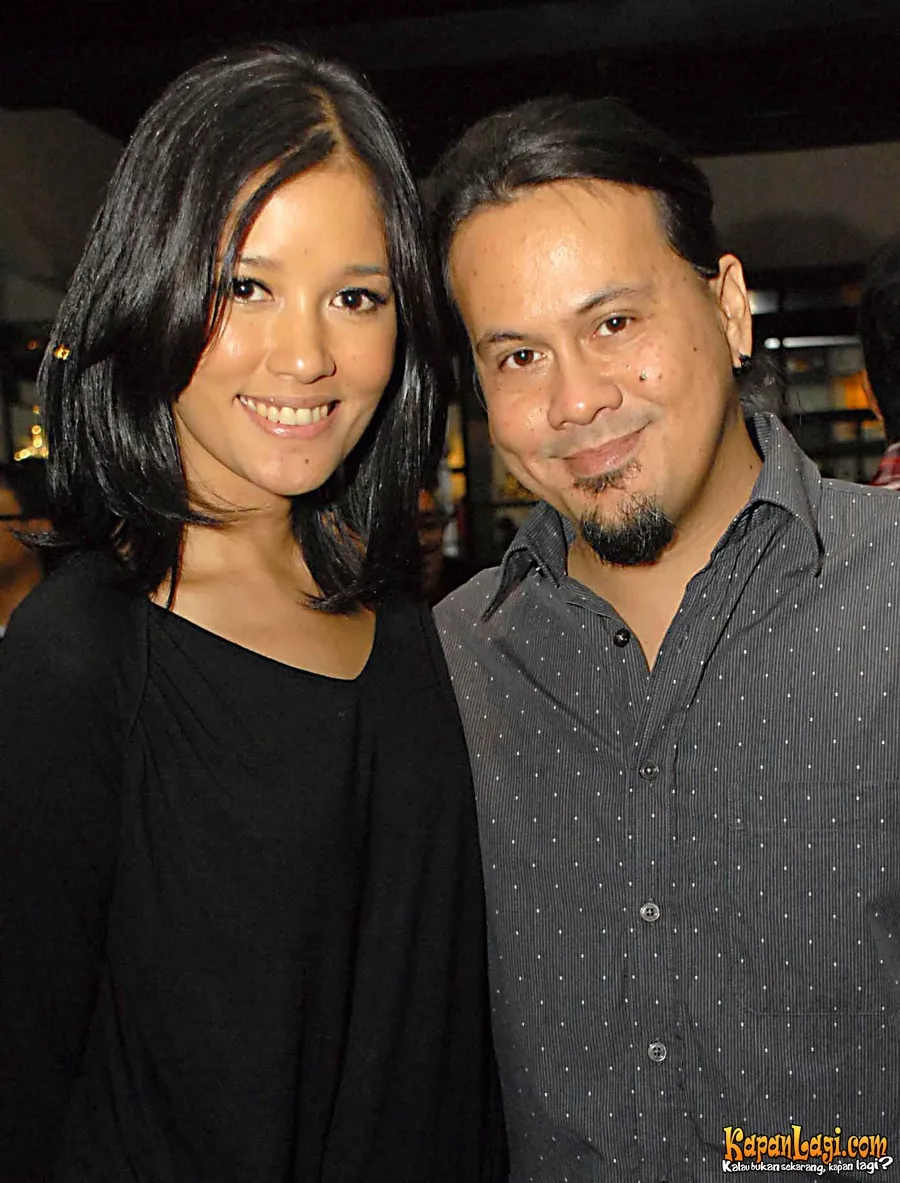 Aksan enggan membicarakan mantan istrinya.